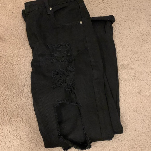 Fashion Nova Distressed Black Boyfriend Jeans - Picture 3 of 3